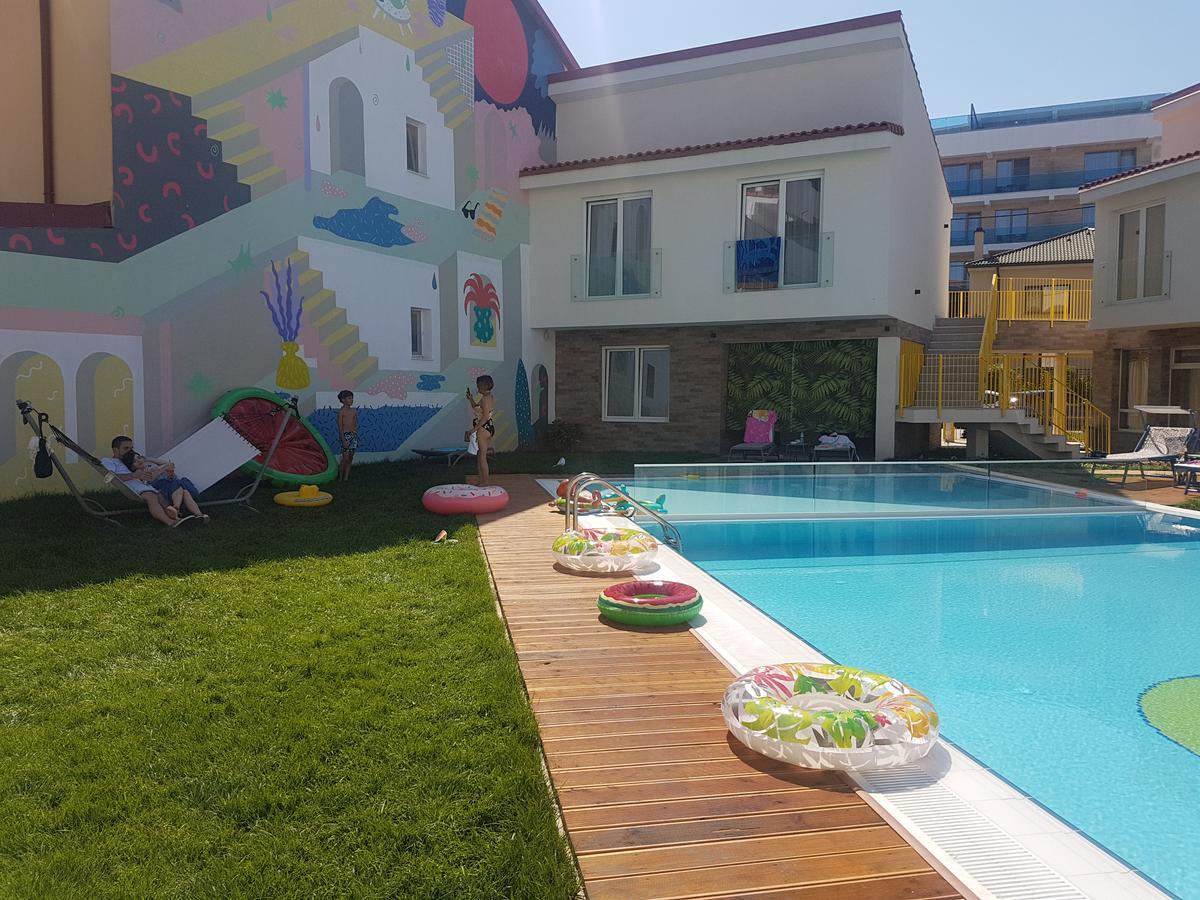 Nayino Resort Hotel Navodari Exterior photo